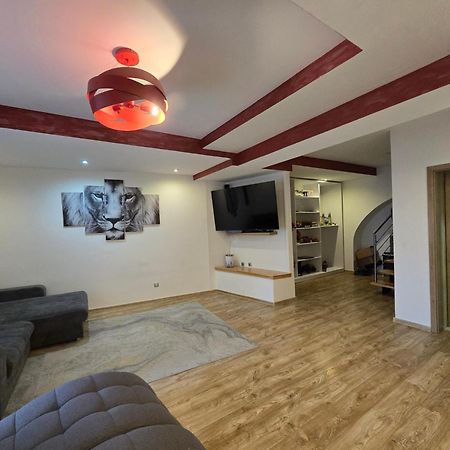 Apartmány Alexander Vrbov Exteriér fotografie